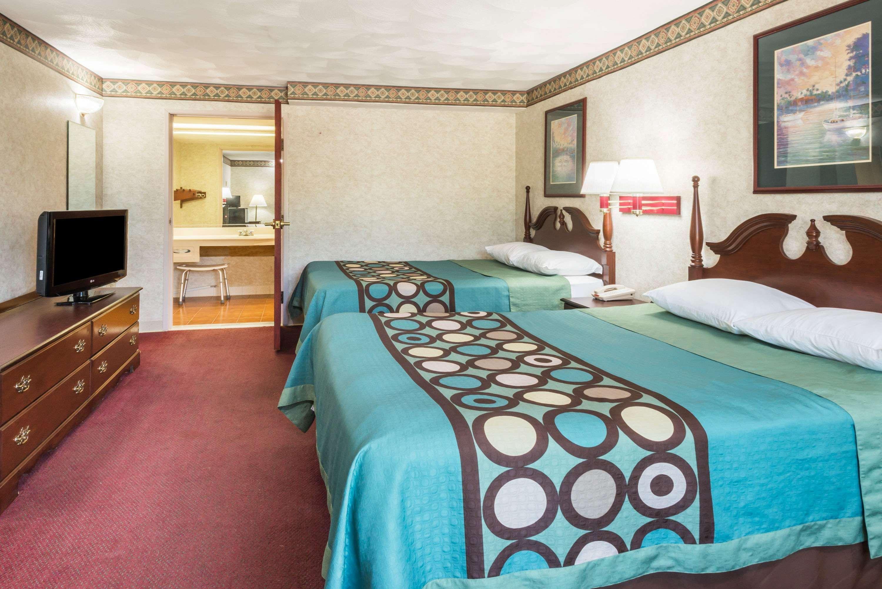 Super 8 By Wyndham West Greenwich/Providence Extérieur photo