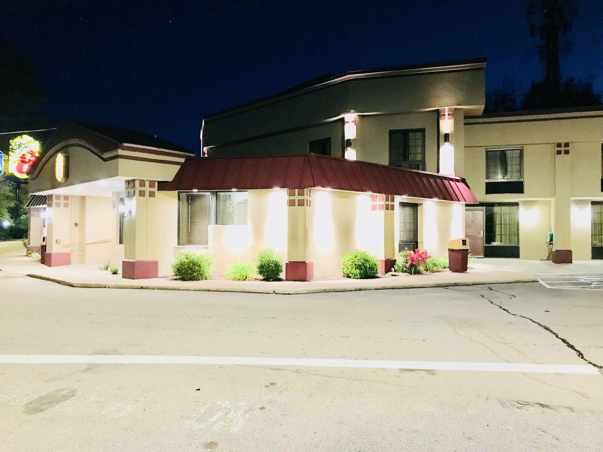 Super 8 By Wyndham West Greenwich/Providence Extérieur photo