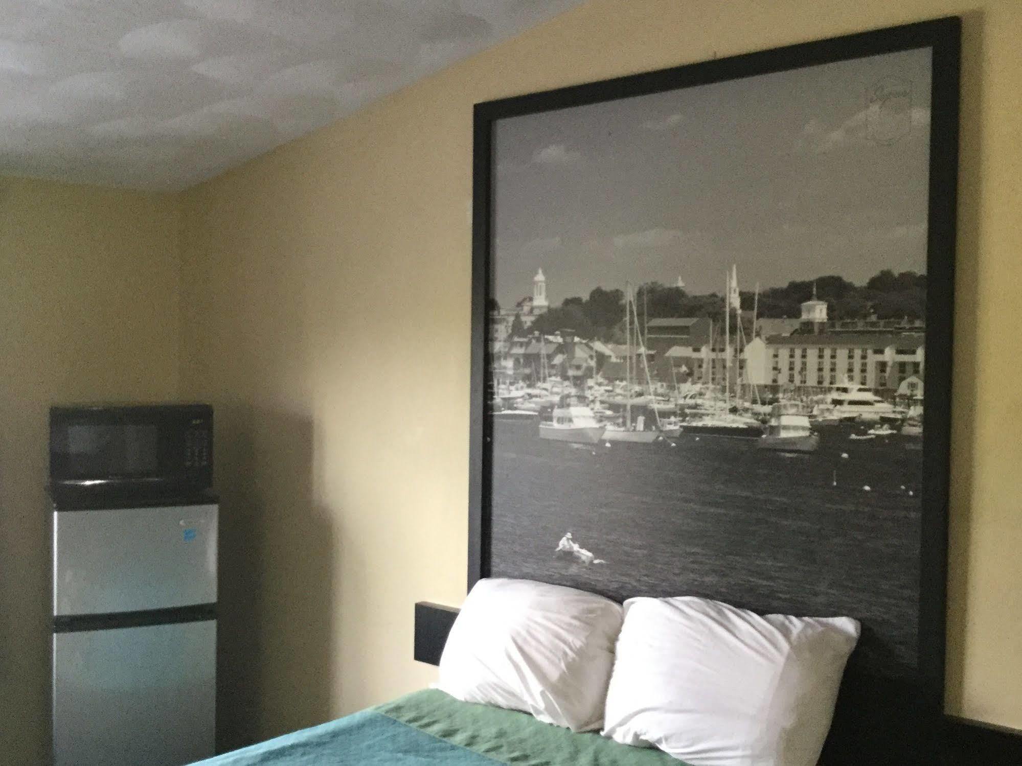 Super 8 By Wyndham West Greenwich/Providence Extérieur photo