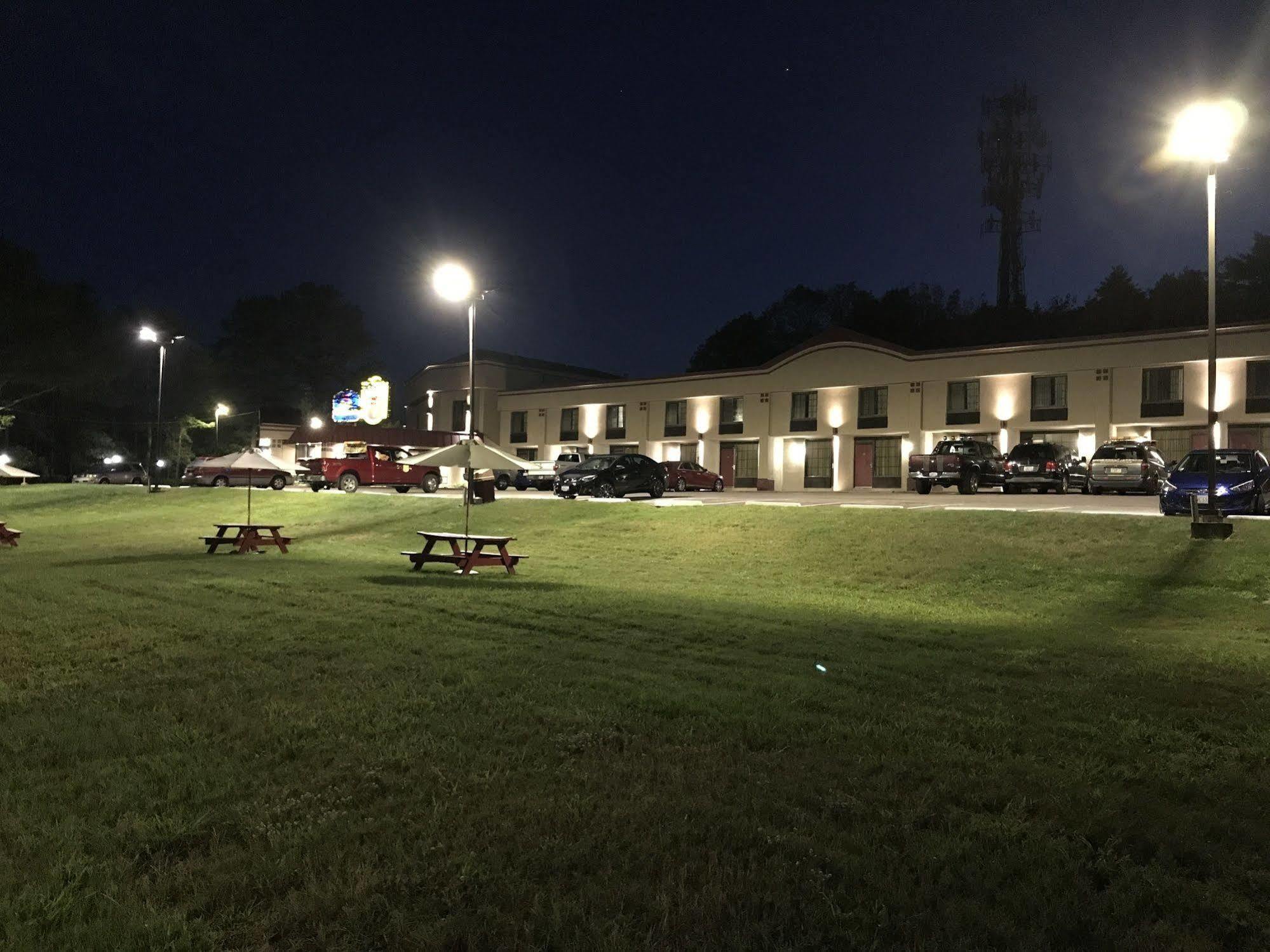 Super 8 By Wyndham West Greenwich/Providence Extérieur photo